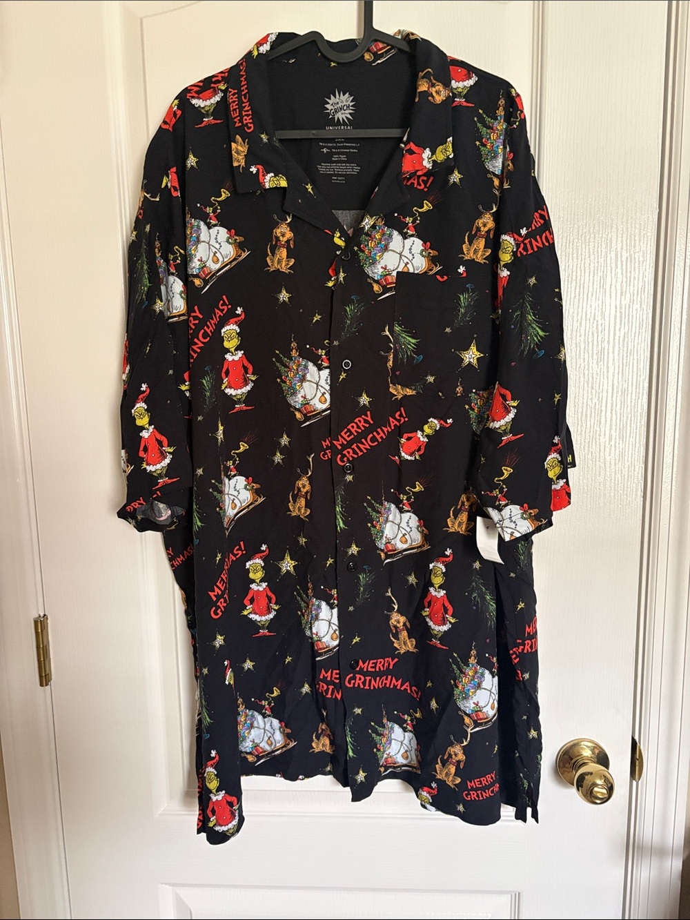 Universal Studios Grinch-Themed Black Holiday Merry Grinchmas Button-Down Shirt